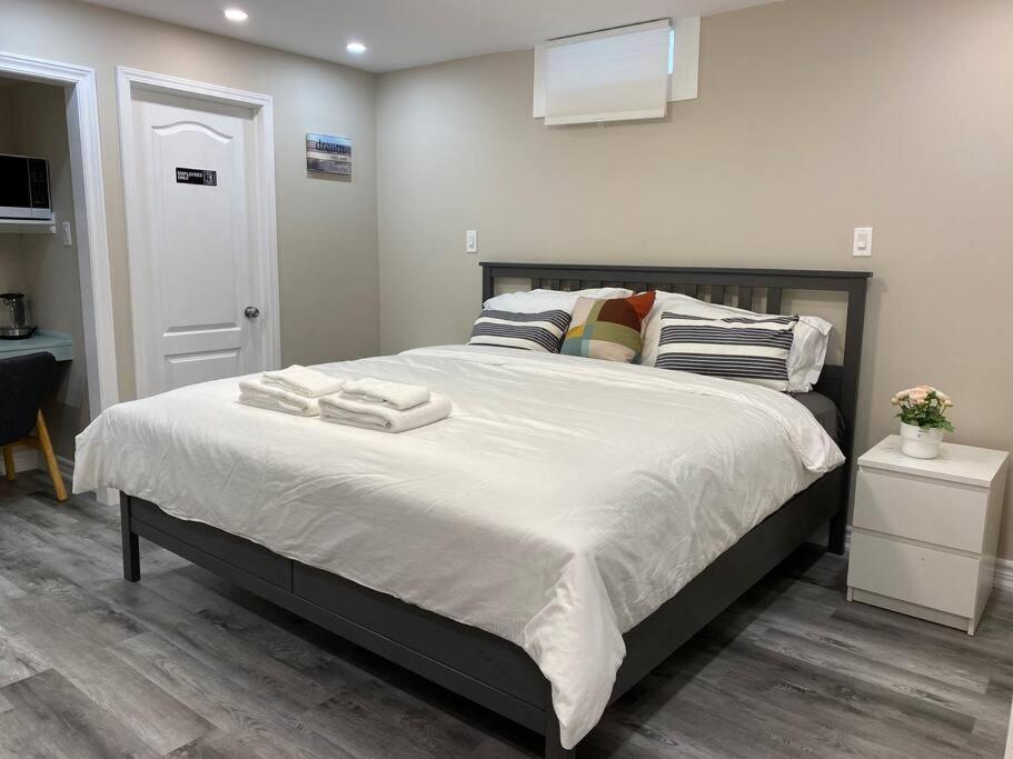 Entire Basement With 3 Bedrooms Niagara Falls Exterior foto
